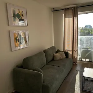 https://komfortowy-apartament-z-balkonem-i-parkingiem.hotelswroclaw.com